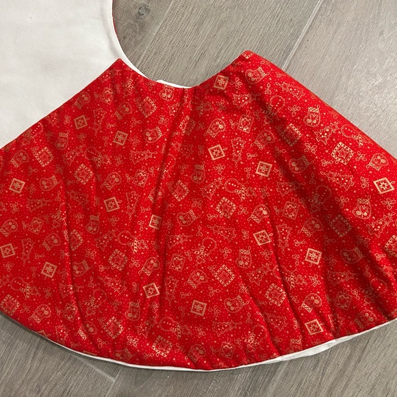 Completed Cross Stitch Christmas Tree Skirt Santa - Picture 5 of 5